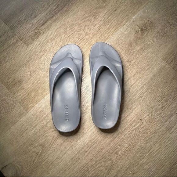 New Skims Molded Thong Sandals Flip Flops Platform - Picture 3 of 8